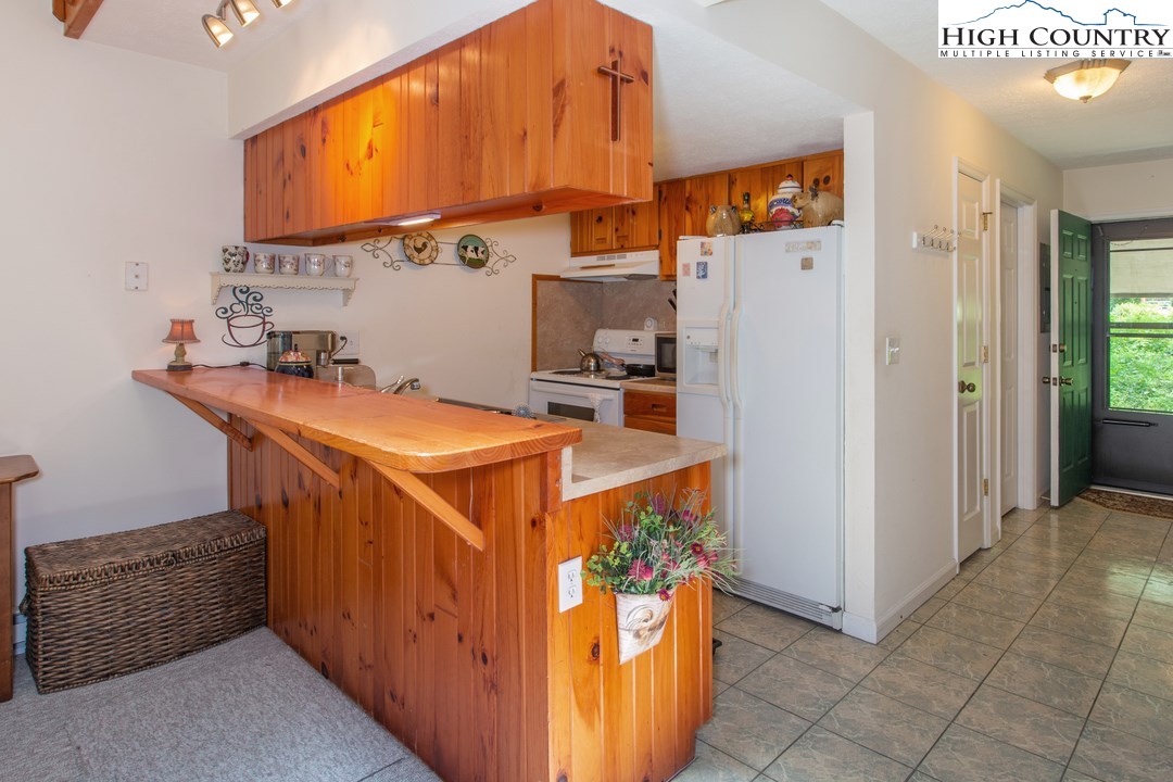157 South Slope Loop, Unit M4 Banner Elk, NC 28604 - Photo 11 of 17 Gallery Image 11