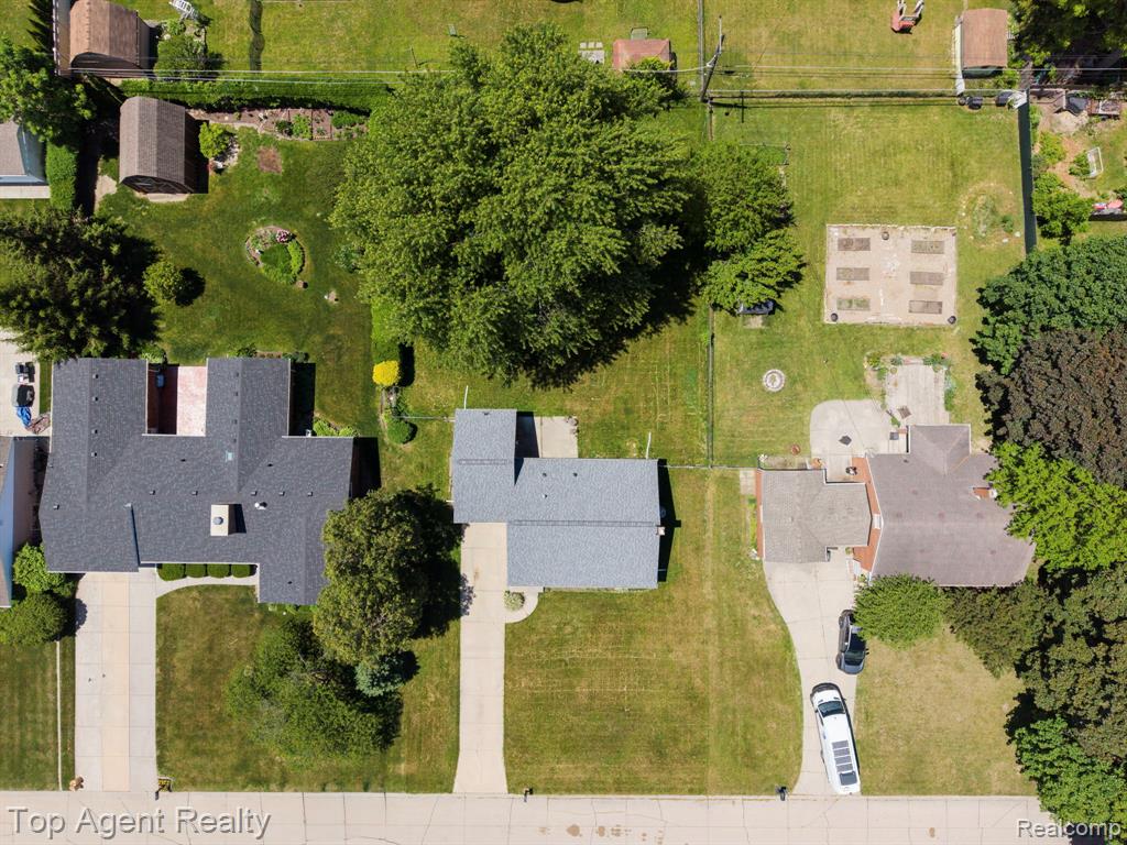 36365 Briarcliff Road Sterling Heights, MI 48312 - Photo 44 of 52