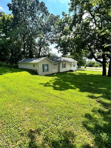 $108,000 | 615 North Old Highway 66, Bourbon, MO 65441