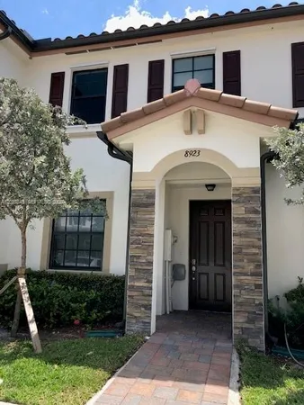 $450,000 | 8923 West 35th Avenue, Hialeah, FL 33018