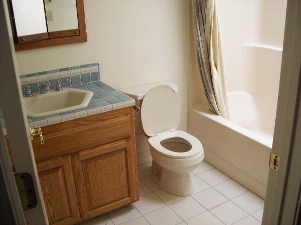 21754 Adobe Road Red Bluff, CA 96080 - Photo 8 of 8 Bathroom 2