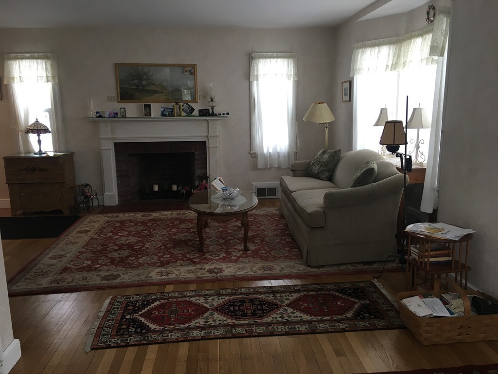 4 Clarner Road Lynn, MA 01904 - Photo 2 of 12 Gallery Image 2