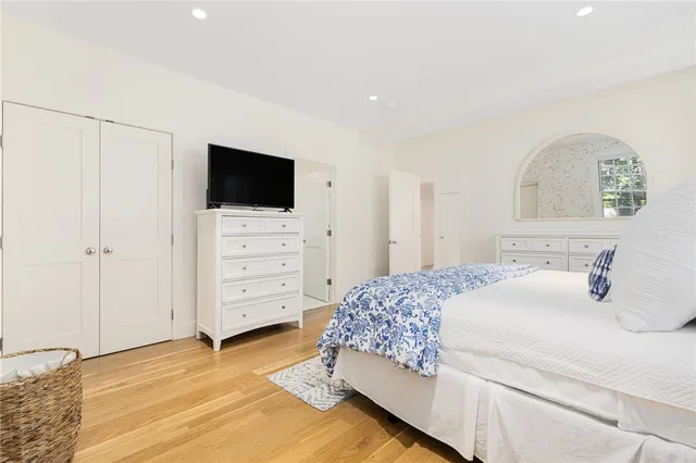 $5,000 | 8 Brenton Road, Unit 2, Newport, RI 02840