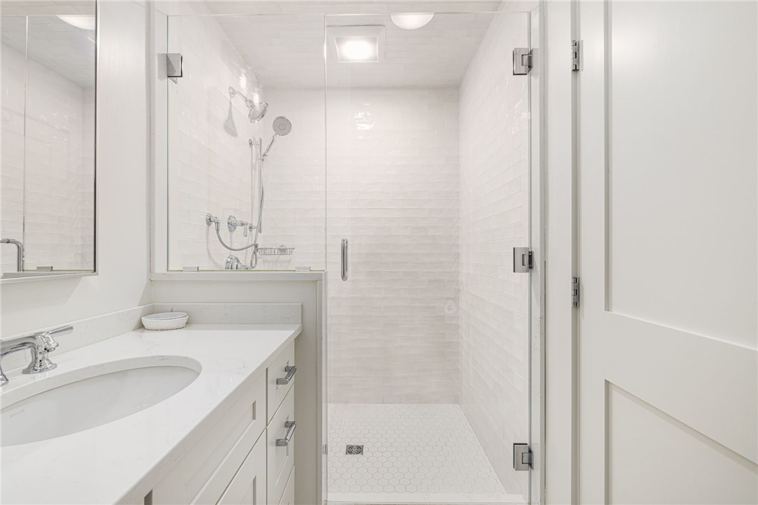 8 Brenton Road, Unit 2 Newport, RI 02840 - Photo 18 of 36 Primary bathroom