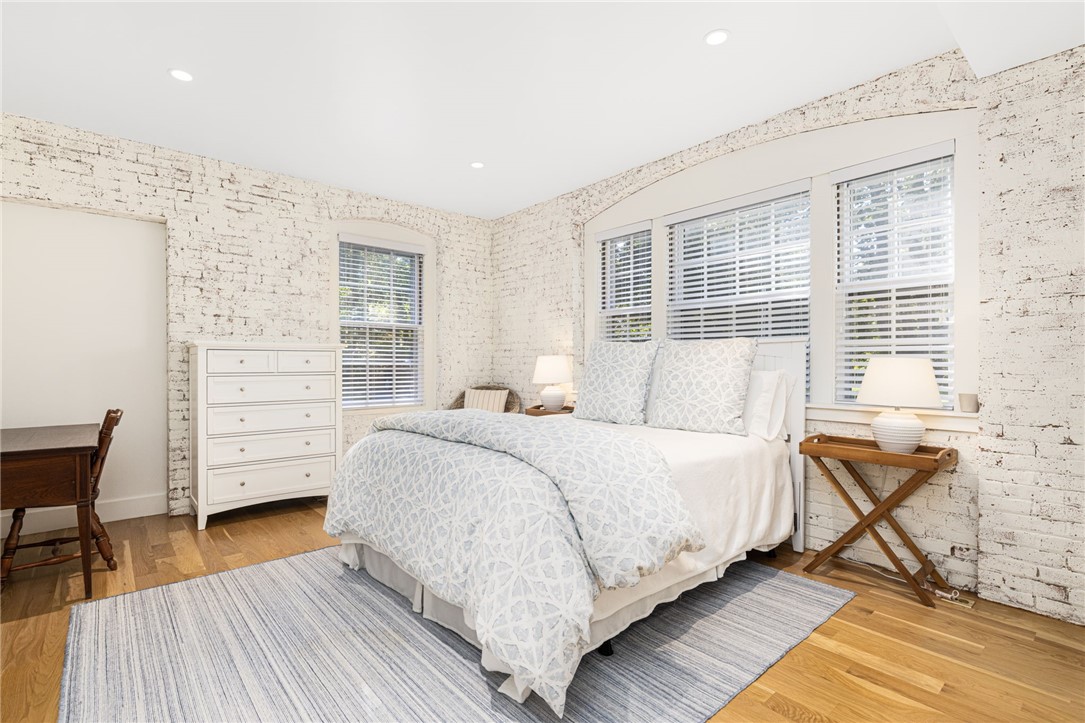 8 Brenton Road, Unit 2 Newport, RI 02840 - Photo 19 of 36