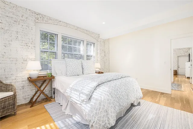 $5,000 | 8 Brenton Road, Unit 2, Newport, RI 02840