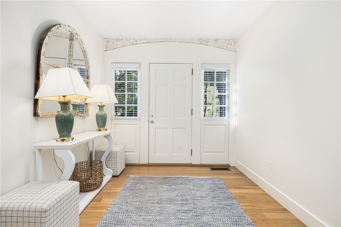 8 Brenton Road, Unit 2 Newport, RI 02840 - Photo 2 of 36