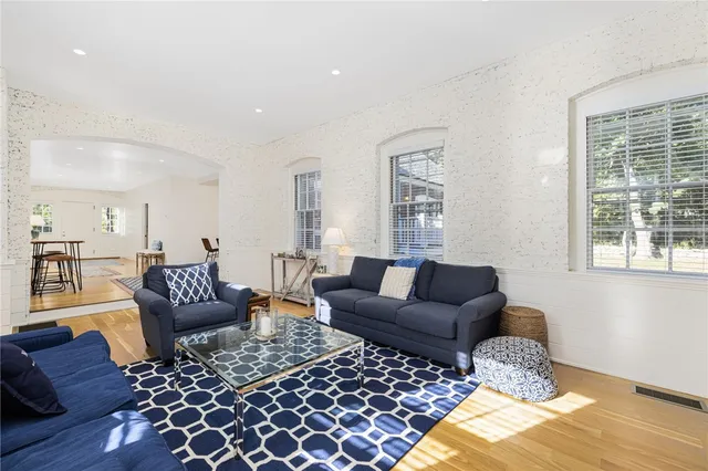 $5,000 | 8 Brenton Road, Unit 2, Newport, RI 02840