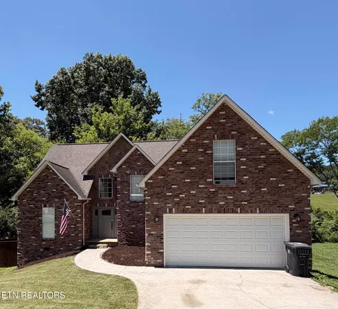 $489,000 | 2145 Willow Creek Lane, Knoxville, TN 37909