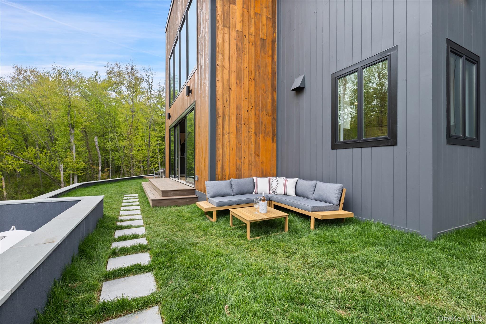 41 Mead Road Armonk, NY 10504 - Photo 34 of 40 Outdoor