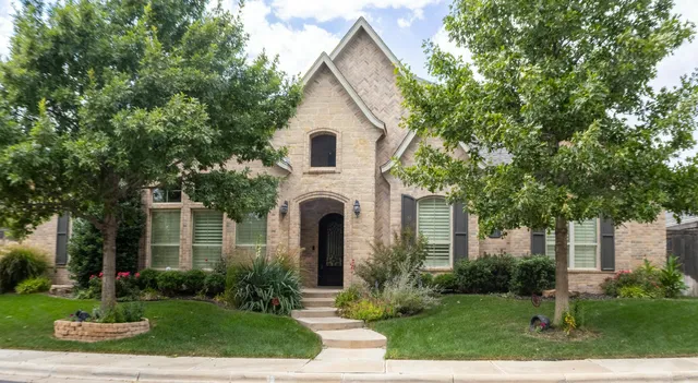 $718,900 | 6402 Parkwood Place, Amarillo, TX 79119