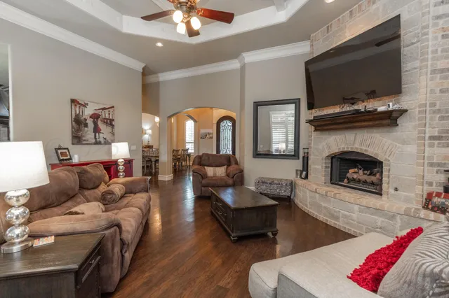 $718,900 | 6402 Parkwood Place, Amarillo, TX 79119