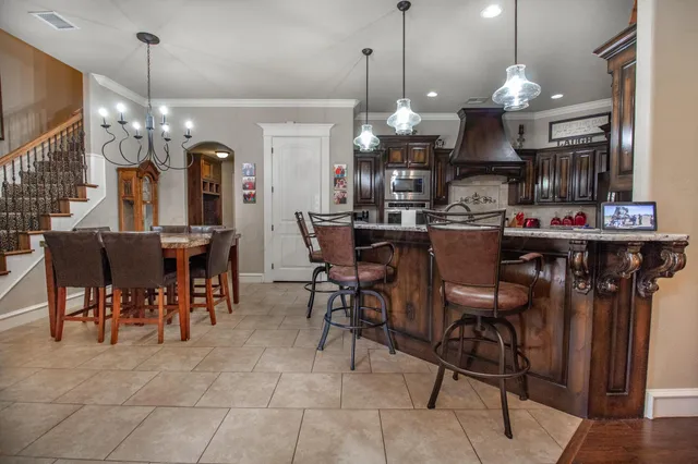 $718,900 | 6402 Parkwood Place, Amarillo, TX 79119