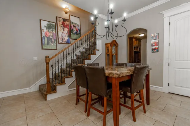 $718,900 | 6402 Parkwood Place, Amarillo, TX 79119