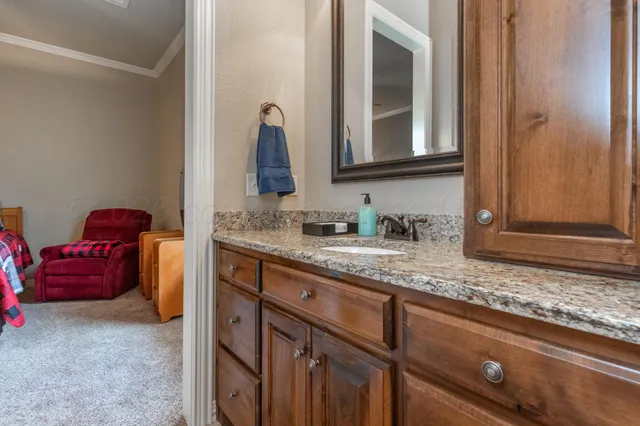 $718,900 | 6402 Parkwood Place, Amarillo, TX 79119