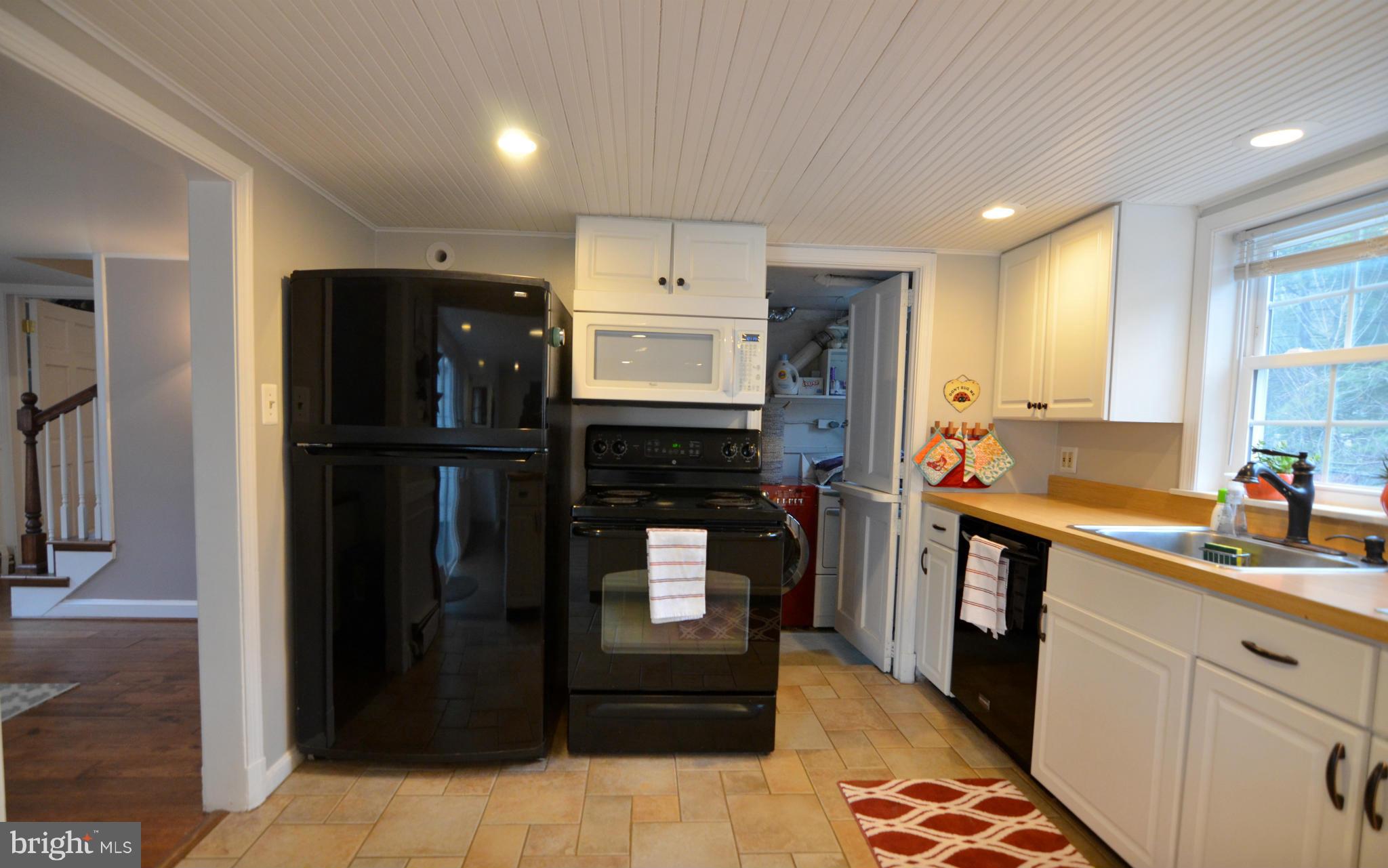 6009 Wilton Road Alexandria, VA 22310 - Photo 17 of 30 Kitchen