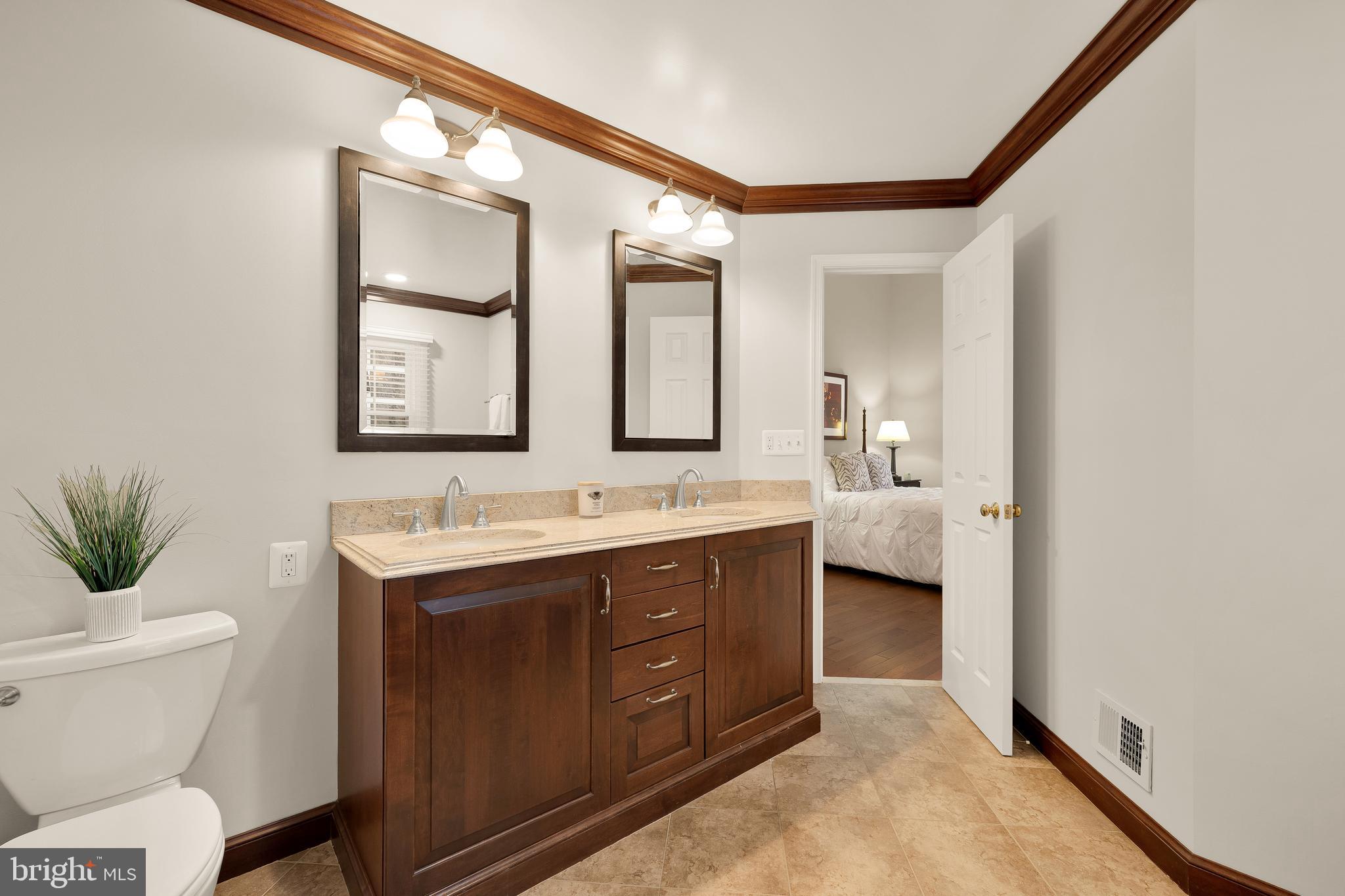 1503 North Colonial Terrace Arlington, VA 22209 - Photo 23 of 37 Primary Bath