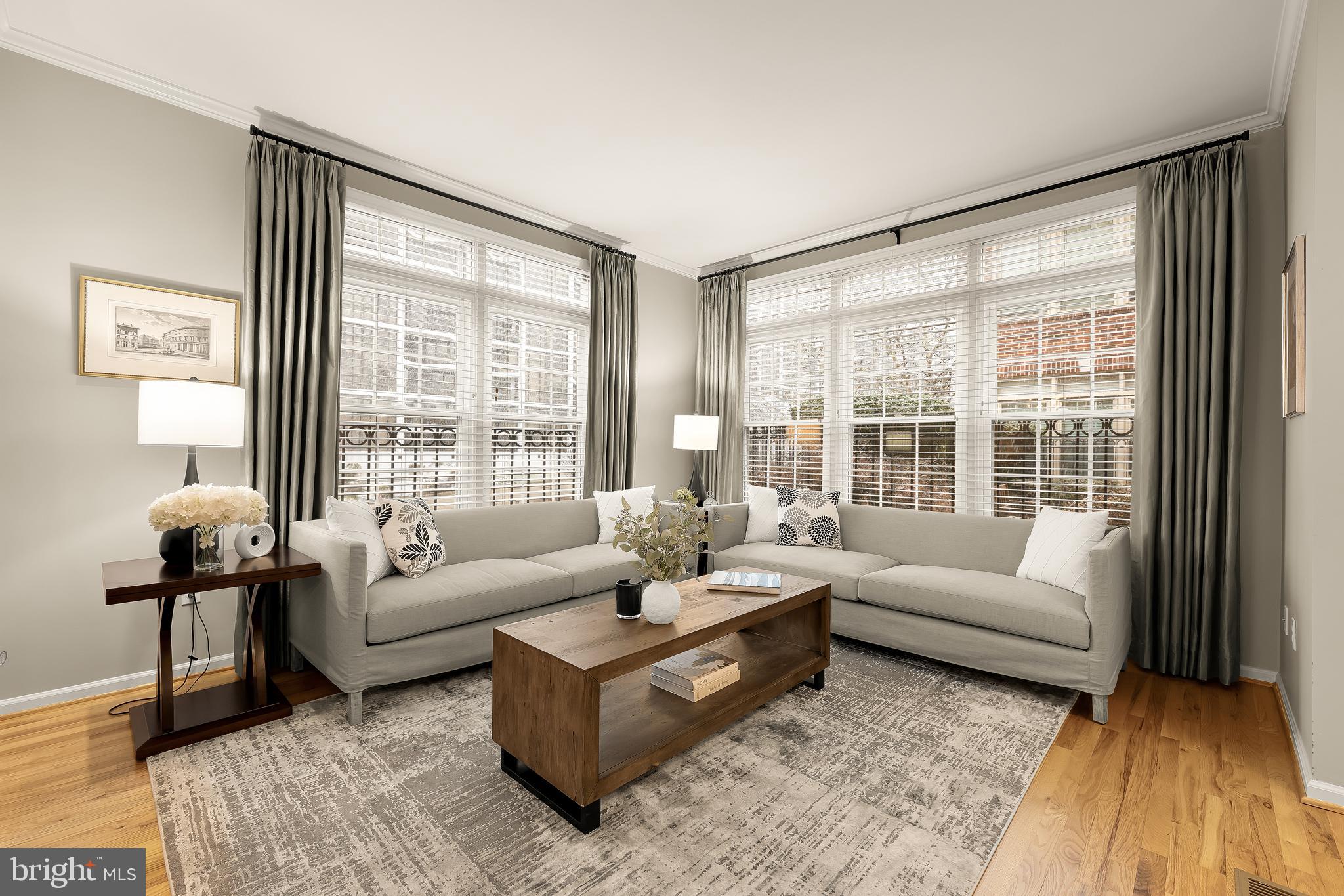 1503 North Colonial Terrace Arlington, VA 22209 - Photo 6 of 37 Living Room