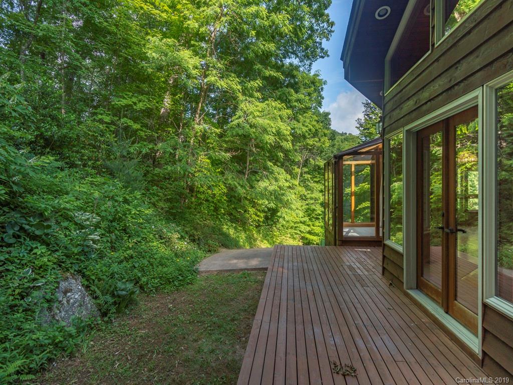 95 Redfield Drive Clyde, NC 28721 - Photo 3 of 22