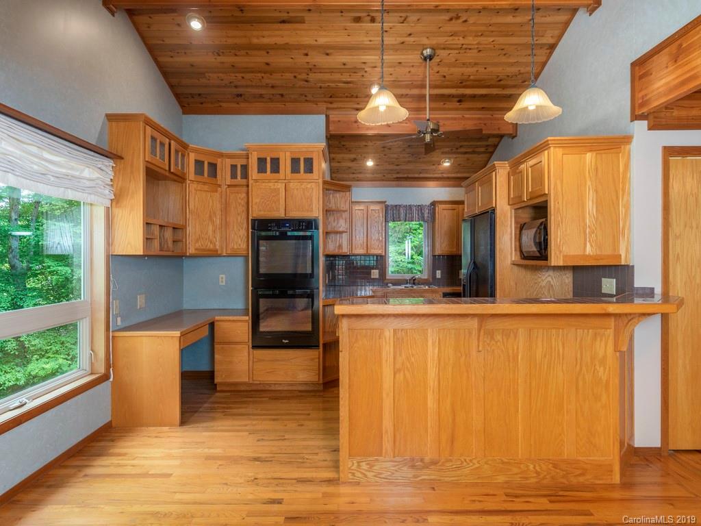 95 Redfield Drive Clyde, NC 28721 - Photo 8 of 22