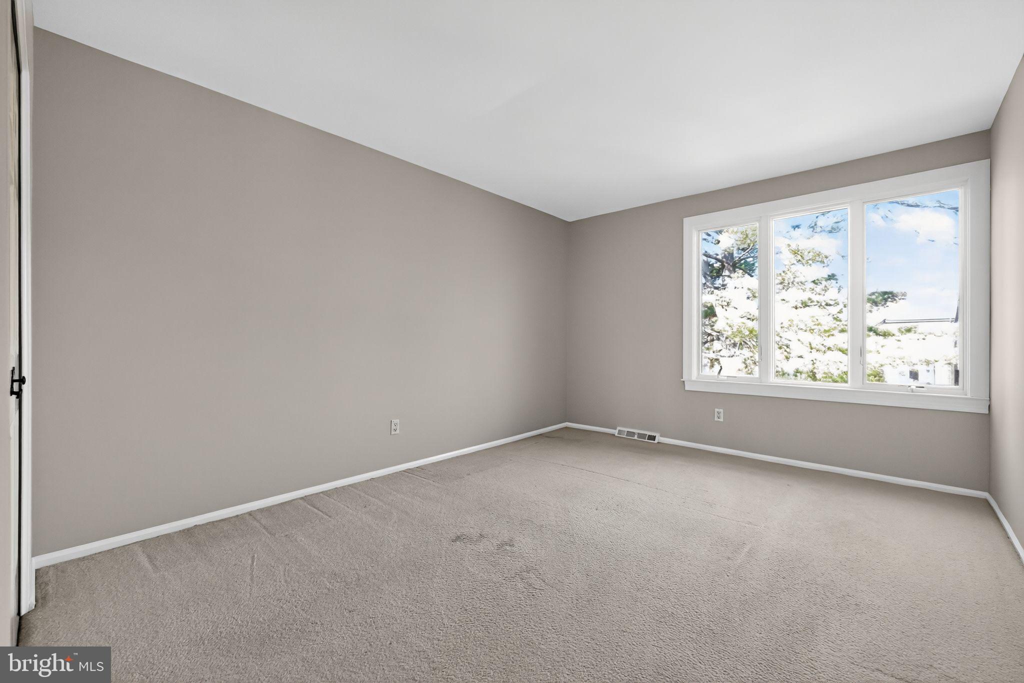 7 Garrison Place Newtown, PA 18940 - Photo 28 of 37 an empty room with windows