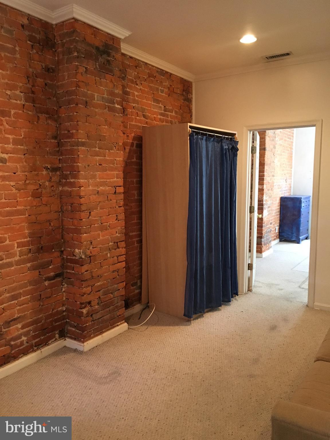 335 South Ann Street Baltimore, MD 21231 - Photo 3 of 7 Interior (General)