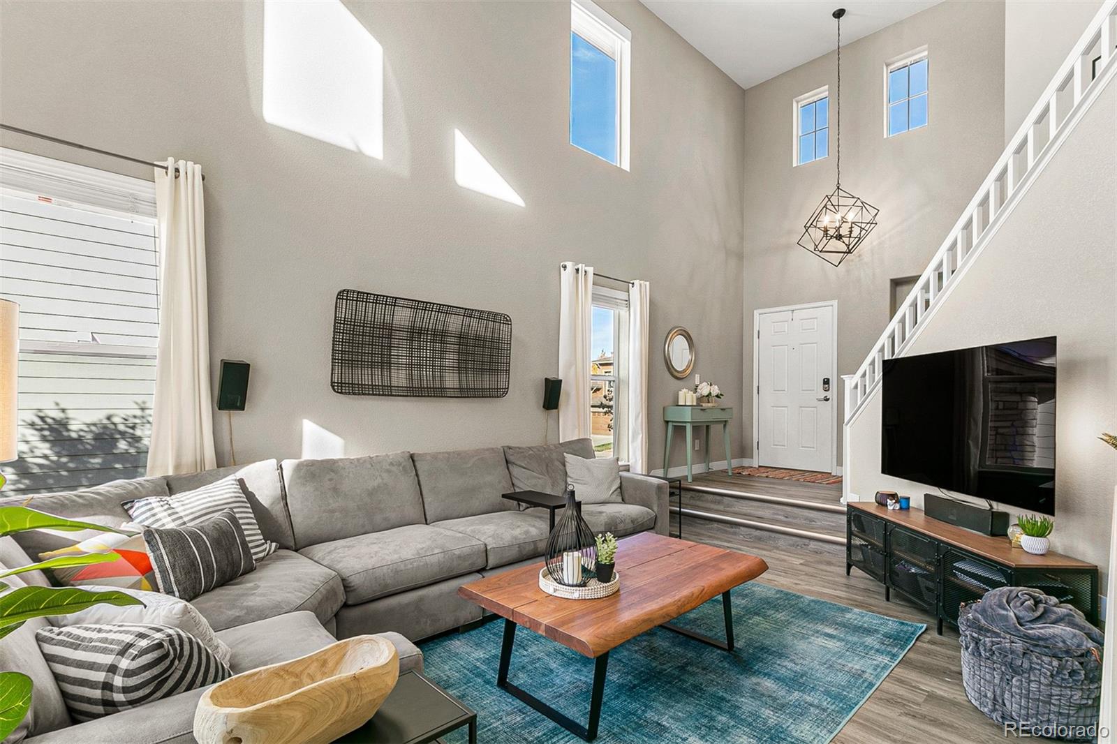 5376 Fullerton Circle Highlands Ranch, CO 80130 - Photo 7 of 31 Gallery Image 7