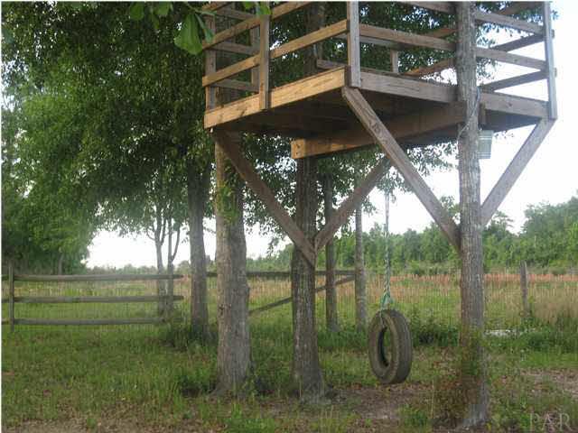 3223 East Chipper Road Cantonment, FL 32533 - Photo 15 of 25 Gallery Image 15