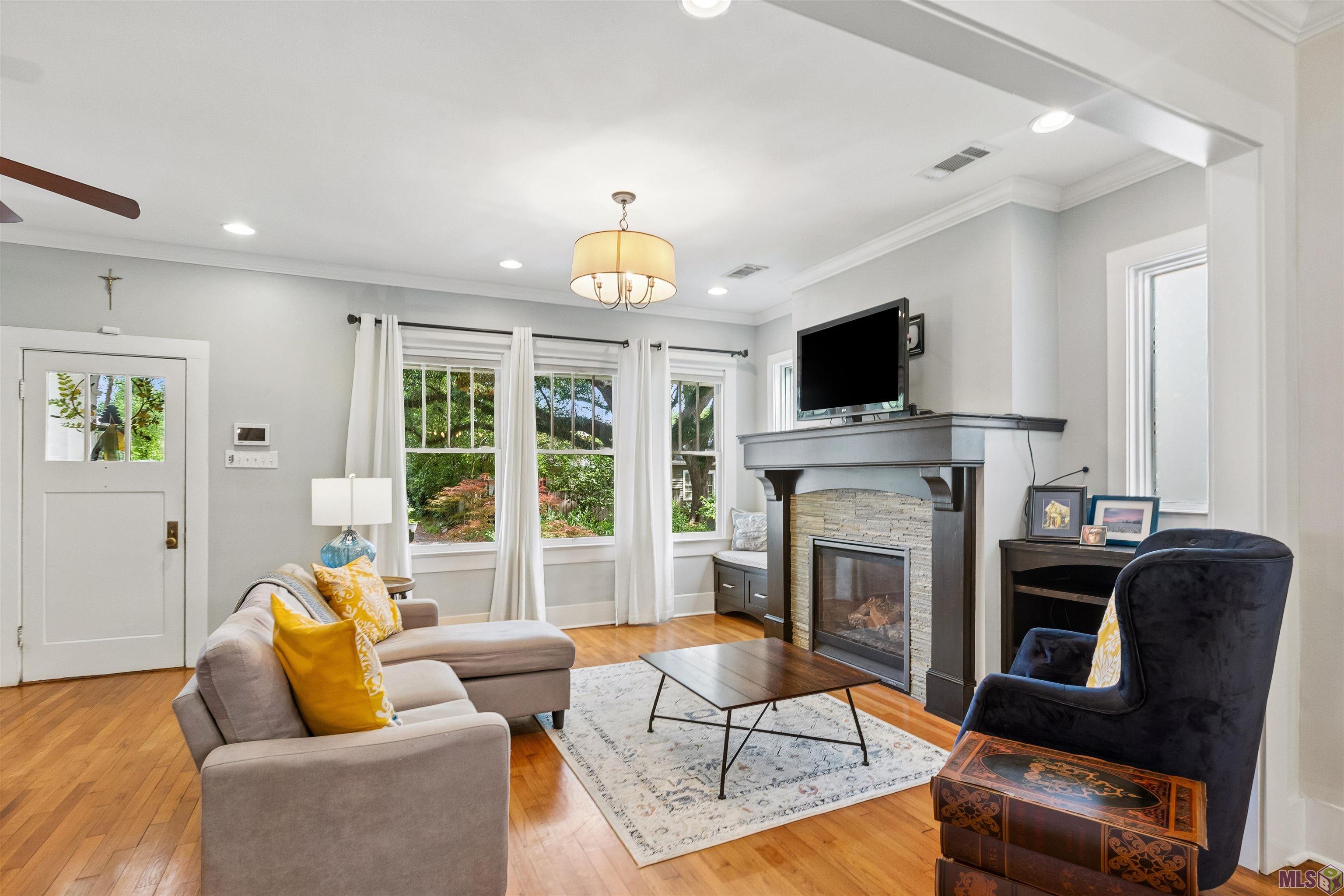 2048 Myrtle Avenue Baton Rouge, LA 70806 - Photo 2 of 27 Gallery Image 2