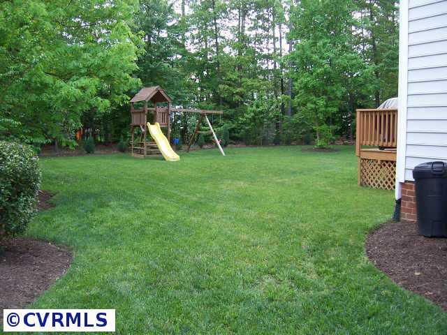 833 Club Ridge Court Chester, VA 23836 - Photo 3 of 6