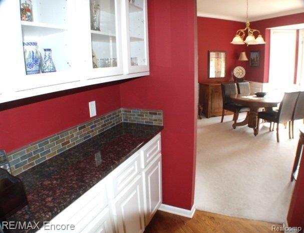 1268 Tulberry Circle Rochester, MI 48306 - Photo 7 of 25 Butlers Pantry