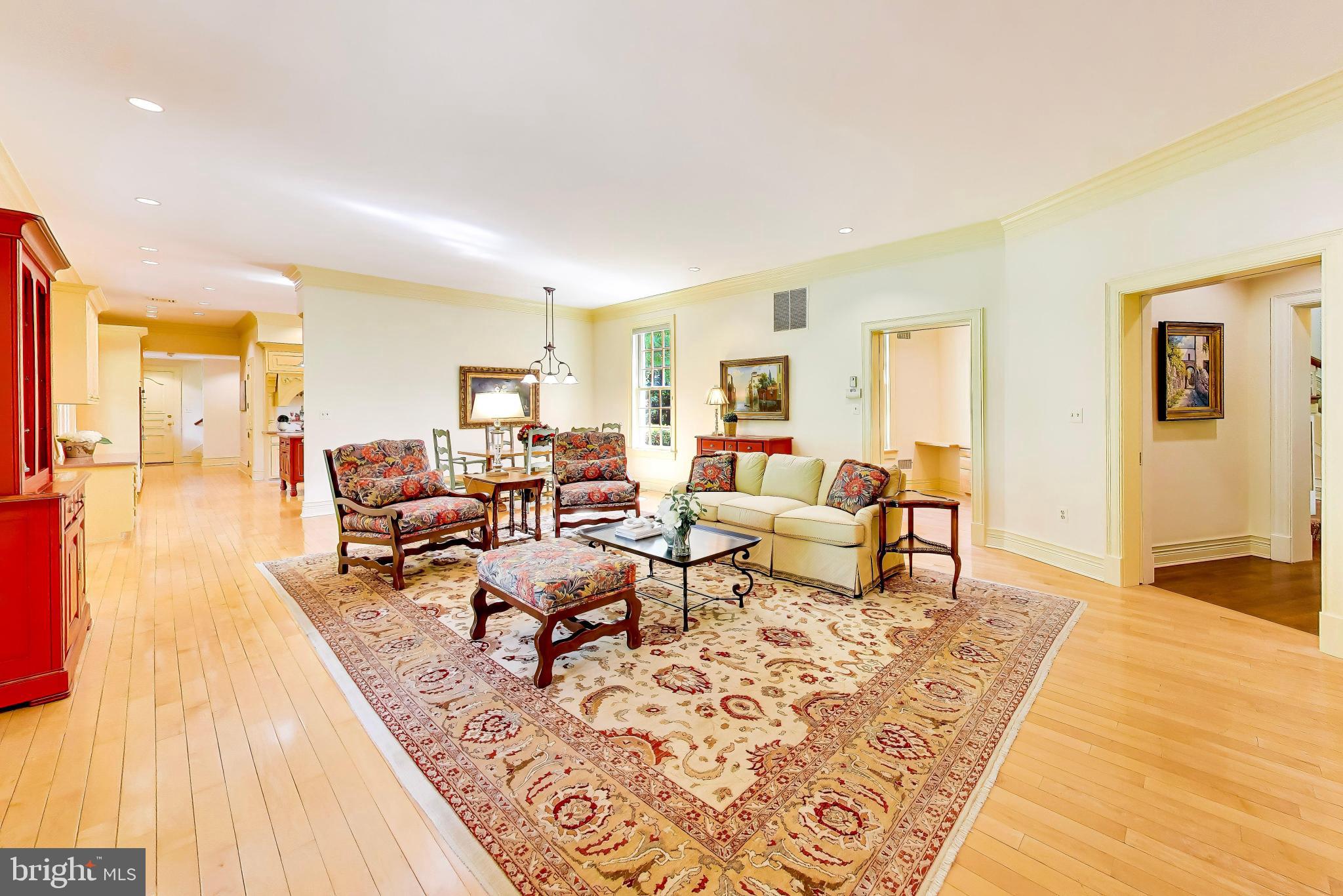 9001 Persimmon Tree Road Potomac, MD 20854 - Photo 20 of 76