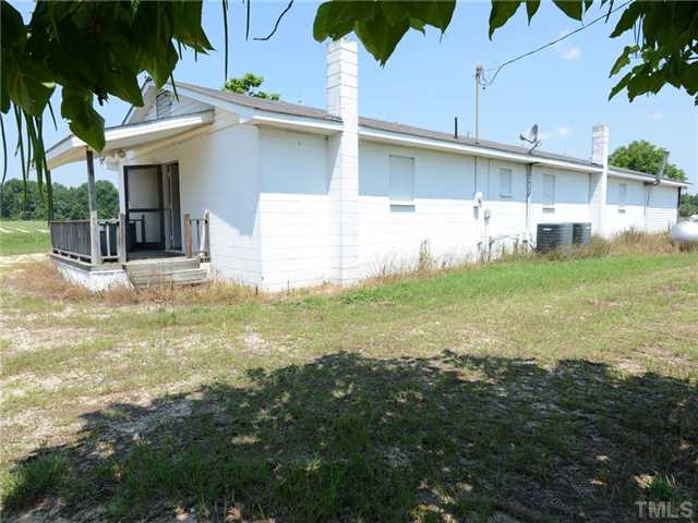 156 Bear Road Dunn, NC 28334 - Photo 4 of 17 2200 SF building with 2 hvac units. Was formerly a gas station/country store. Has been converted to a nice "Men's Hunt Club" location, Small Business, Car Lot, Restaurant, etc..