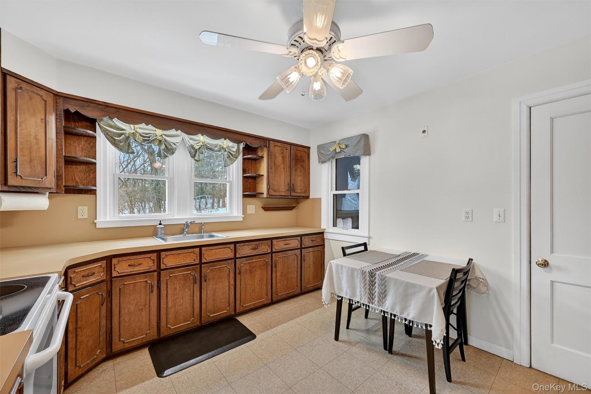 51 Lakeside Road Newburgh, NY 12550 - Photo 11 of 41