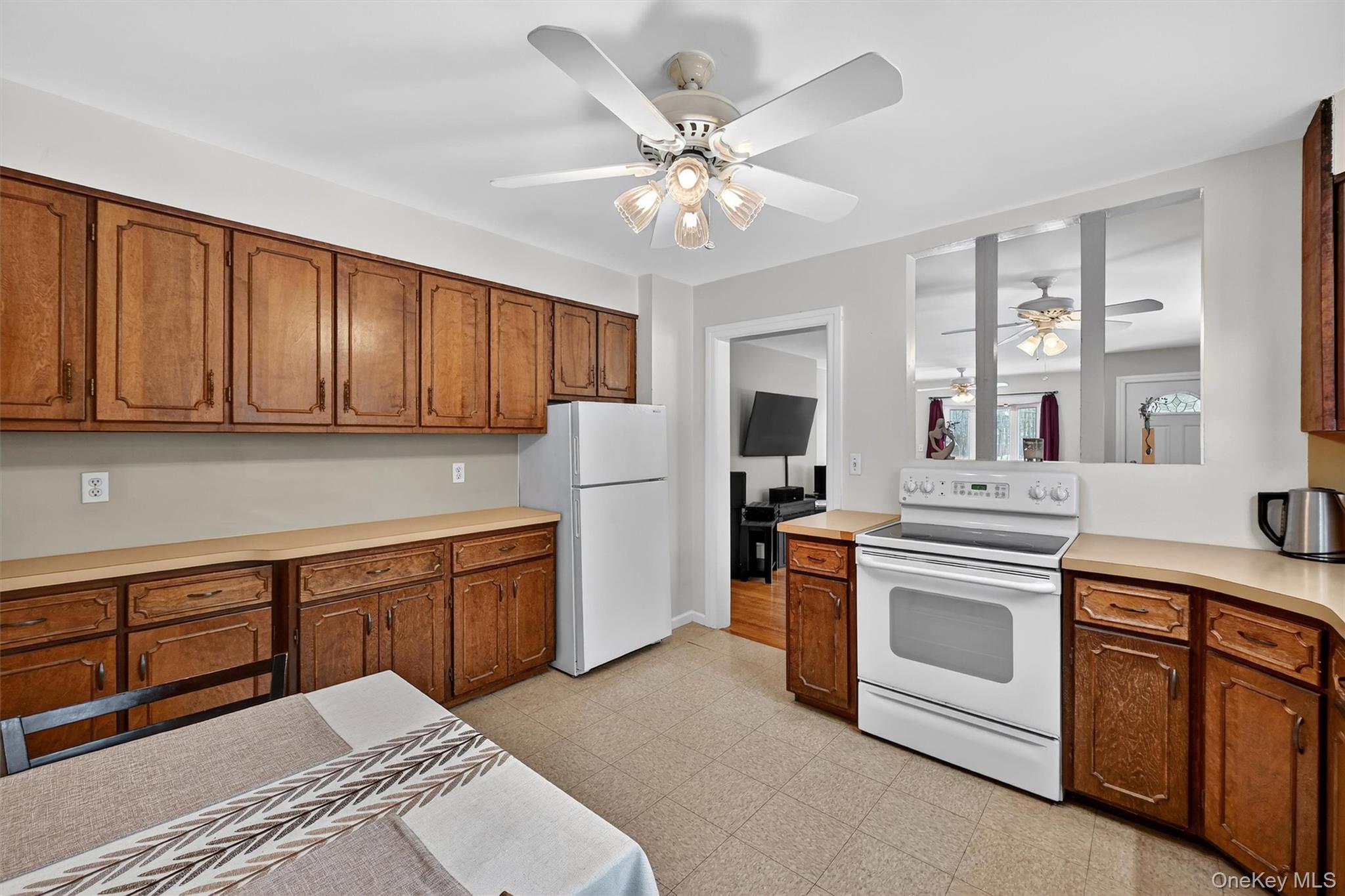 51 Lakeside Road Newburgh, NY 12550 - Photo 13 of 41