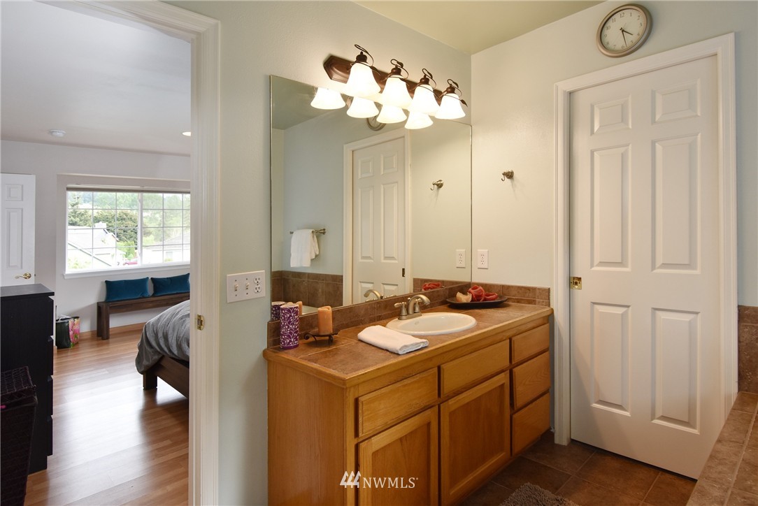 1518 228th Street Southwest Bothell, WA 98021 - Photo 14 of 17