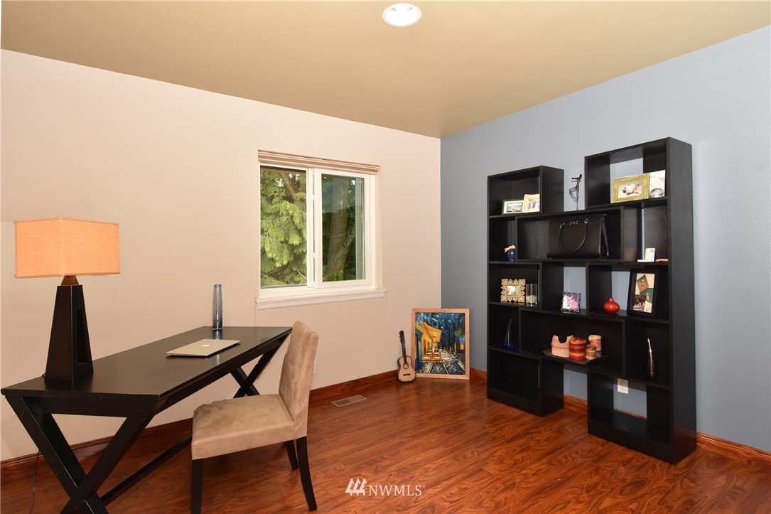 1518 228th Street Southwest Bothell, WA 98021 - Photo 15 of 17