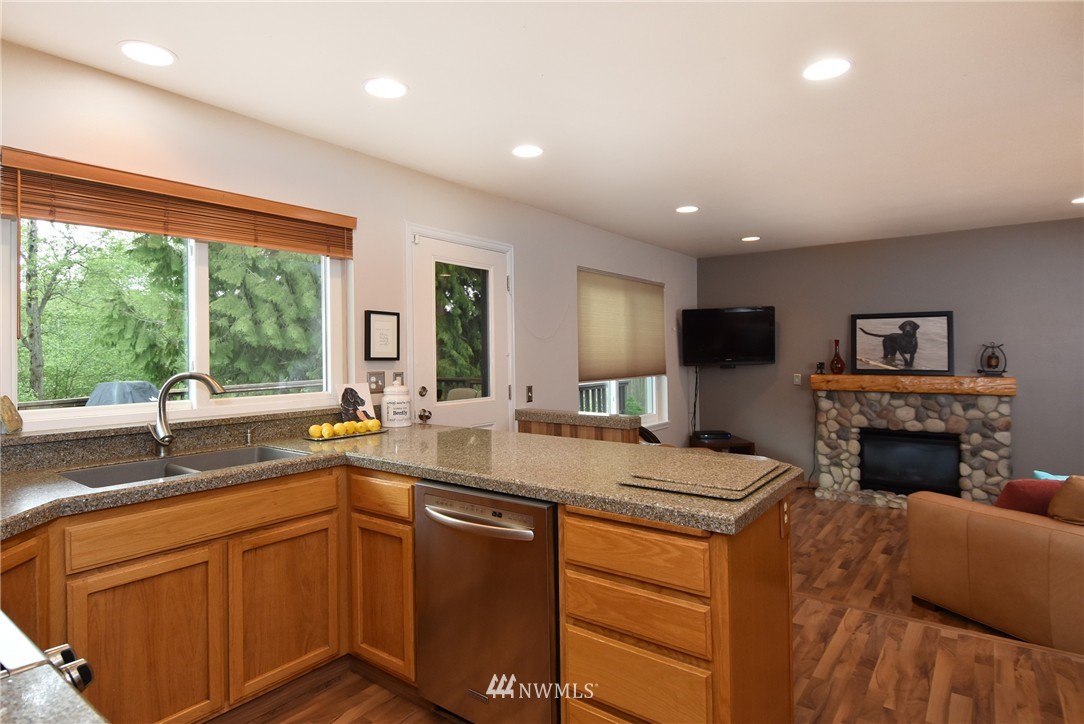 1518 228th Street Southwest Bothell, WA 98021 - Photo 7 of 17