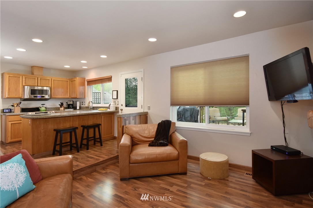 1518 228th Street Southwest Bothell, WA 98021 - Photo 9 of 17