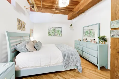 $325,000 | 550 North Kingsbury Street, Unit 422, Chicago, IL 60654