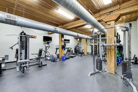 $325,000 | 550 North Kingsbury Street, Unit 422, Chicago, IL 60654