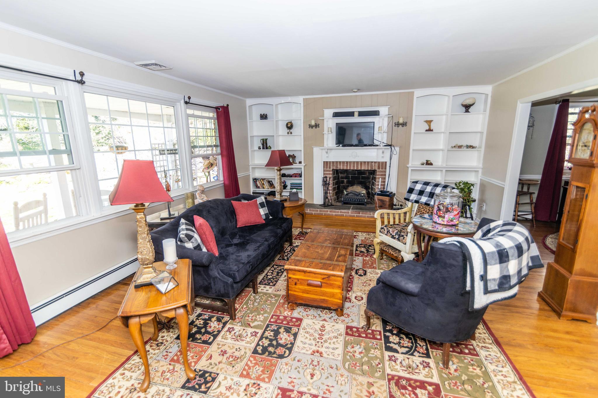270 West Rose Tree Road Media, PA 19063 - Photo 10 of 42 Living Room with Built-Ins