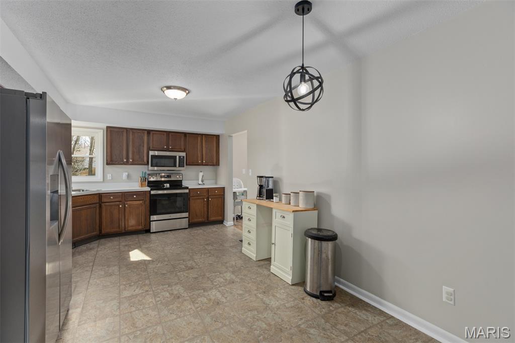 2900 West Lawrence Avenue Springfield, IL 62704 - Photo 12 of 33
