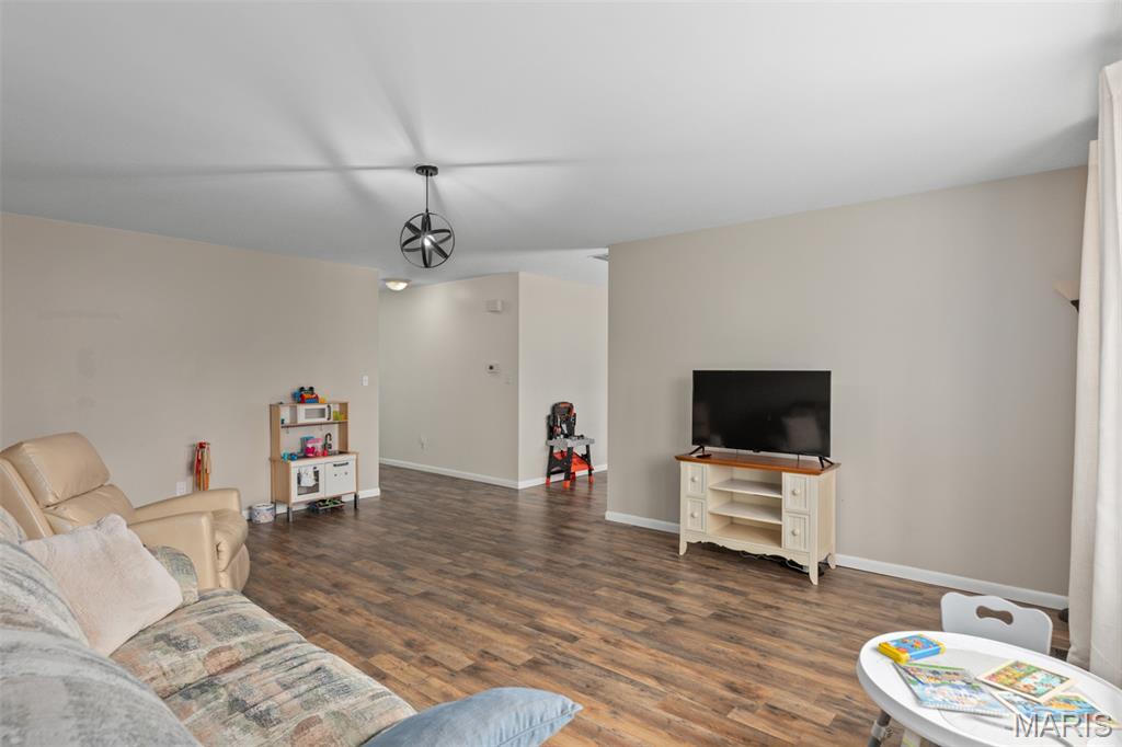 2900 West Lawrence Avenue Springfield, IL 62704 - Photo 17 of 33