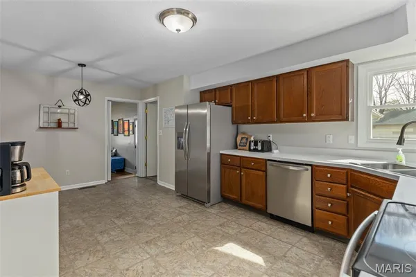 $250,000 | 2900 West Lawrence Avenue, Springfield, IL 62704