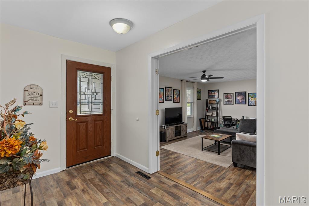 2900 West Lawrence Avenue Springfield, IL 62704 - Photo 6 of 33