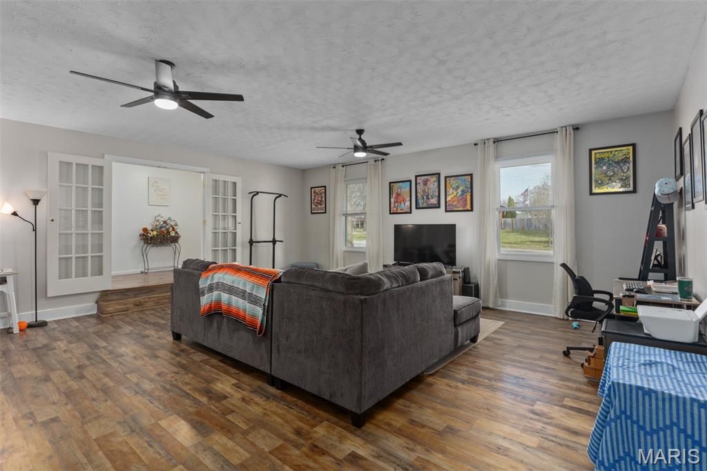 2900 West Lawrence Avenue Springfield, IL 62704 - Photo 9 of 33