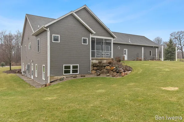 $925,000 | 5555 Cannon Meadows Drive Northeast, Ada, MI 49301