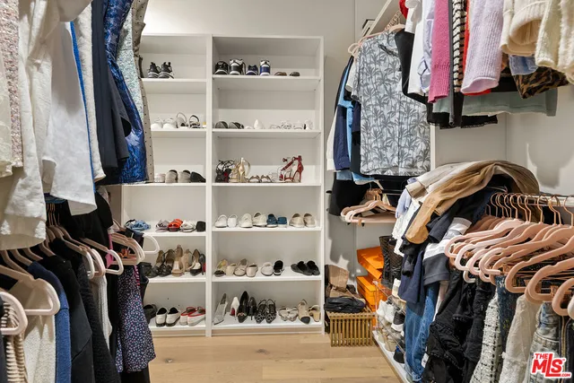 $1,099,000 | 9000 Cynthia Street, Unit 302, West Hollywood, CA 90069