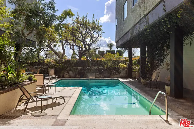$1,099,000 | 9000 Cynthia Street, Unit 302, West Hollywood, CA 90069